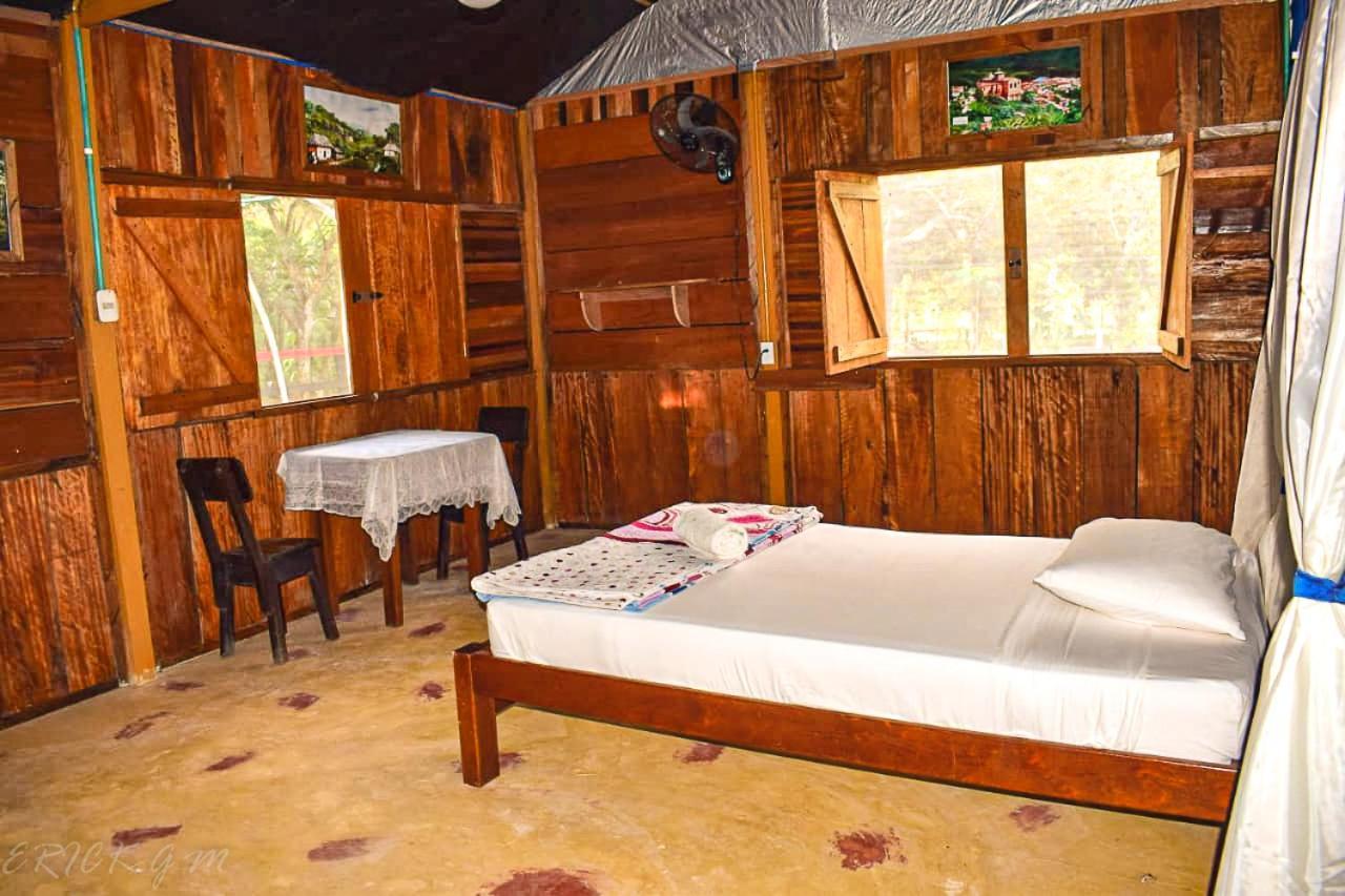 Hostal Cano Nevera La Macarena Kültér fotó