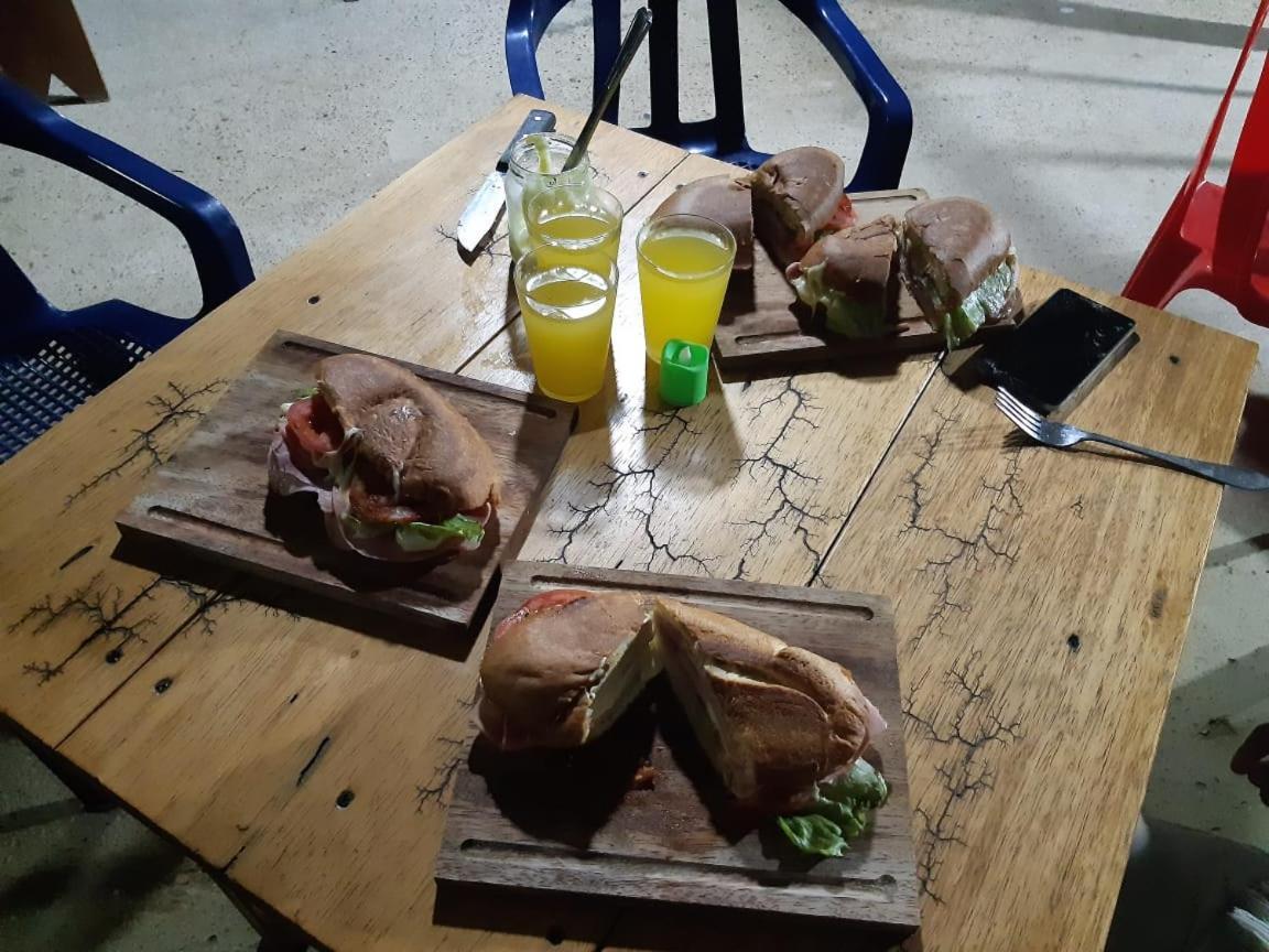 Hostal Cano Nevera La Macarena Kültér fotó